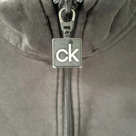 Calvin Klein XL men’s 1/4 zip black jersey. Soft touch lined fleece mock neck. - Picture 4 of 8